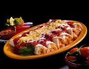Enchiladas met gehaktvulling en tacosaus, Mexico