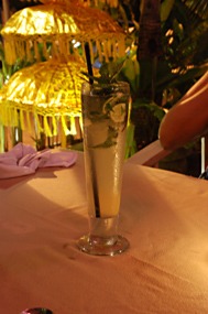 bali-sanur-warung-art-cafe-cocktail-02