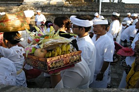 bali-uluwatu-ceremonie-05