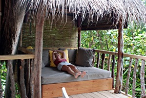 soneva-fushi-crusoe-villa-loungehoek-01