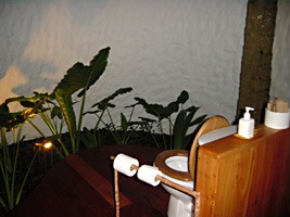soneva-fushi-toilet-01