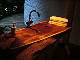 soneva-fushi-toilet-02