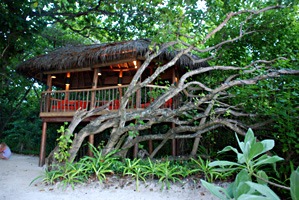 soneva-me-dhuniye-loungehut-01