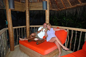 soneva-me-dhuniye-loungehut-02