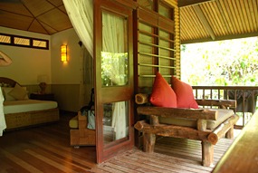 borneo-rainforest-lodge-deluxeroom-04