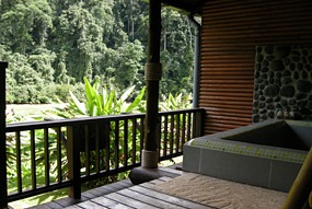 borneo-rainforest-lodge-deluxeroom-05