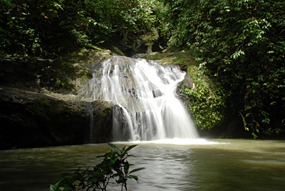 danum-valley-jacuzzi-pool-02