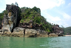 maleisie-bako-kust-rotsen-02