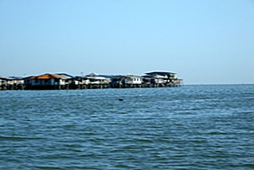 sandakan-huisjes-op-palen-01